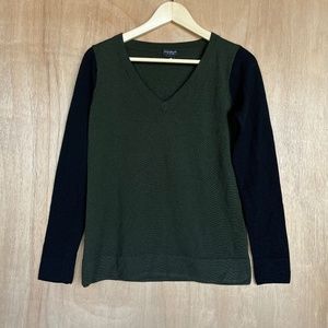 Club Monaco Green/Black Extra Fine Merino Wool Italian Yarn V-Neck Sweater M